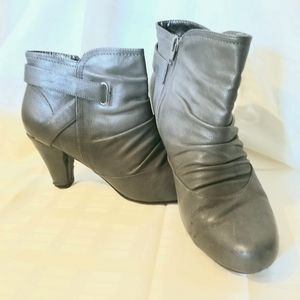 FERGI GRAY BOOTS